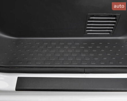 Белый Рено Трафик, объемом двигателя 2 л и пробегом 160 тыс. км за 32500 $, фото 78 на Automoto.ua