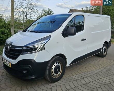 Белый Рено Трафик, объемом двигателя 2 л и пробегом 260 тыс. км за 16700 $, фото 1 на Automoto.ua