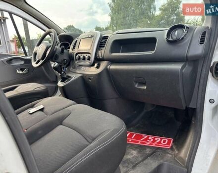 Белый Рено Трафик, объемом двигателя 2 л и пробегом 120 тыс. км за 14500 $, фото 13 на Automoto.ua