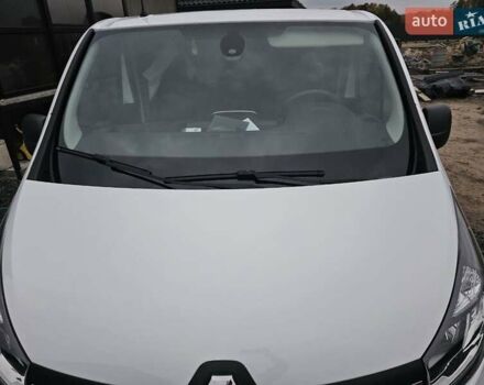 Белый Рено Трафик, объемом двигателя 2 л и пробегом 247 тыс. км за 24999 $, фото 5 на Automoto.ua