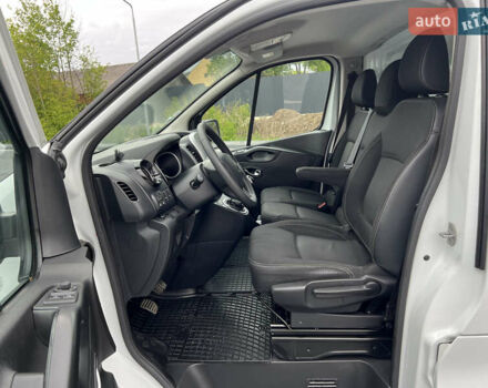 Белый Рено Трафик, объемом двигателя 2 л и пробегом 182 тыс. км за 17600 $, фото 31 на Automoto.ua