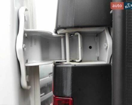 Белый Рено Трафик, объемом двигателя 2 л и пробегом 200 тыс. км за 19900 $, фото 21 на Automoto.ua