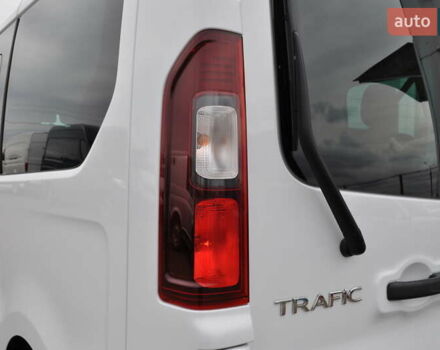 Белый Рено Трафик, объемом двигателя 2 л и пробегом 160 тыс. км за 32500 $, фото 30 на Automoto.ua