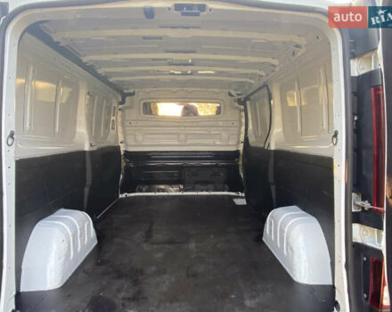Белый Рено Трафик, объемом двигателя 2 л и пробегом 218 тыс. км за 17450 $, фото 16 на Automoto.ua