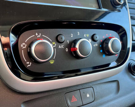 Белый Рено Трафик, объемом двигателя 2 л и пробегом 186 тыс. км за 17750 $, фото 31 на Automoto.ua