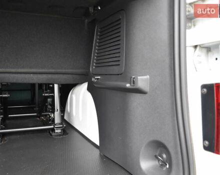 Белый Рено Трафик, объемом двигателя 2 л и пробегом 160 тыс. км за 32500 $, фото 48 на Automoto.ua