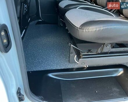 Белый Рено Трафик, объемом двигателя 2 л и пробегом 188 тыс. км за 22900 $, фото 37 на Automoto.ua