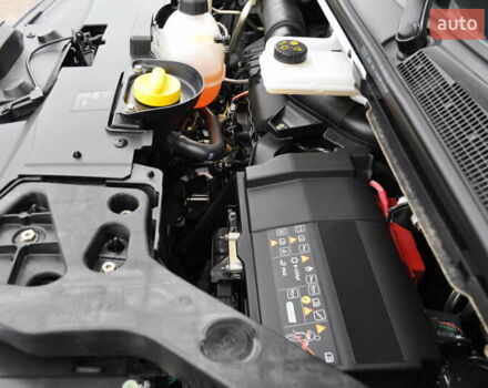 Белый Рено Трафик, объемом двигателя 2 л и пробегом 160 тыс. км за 32500 $, фото 129 на Automoto.ua