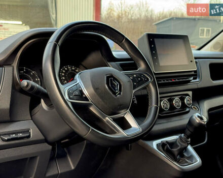 Белый Рено Трафик, объемом двигателя 2 л и пробегом 79 тыс. км за 27999 $, фото 5 на Automoto.ua