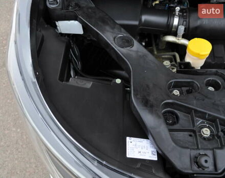 Белый Рено Трафик, объемом двигателя 2 л и пробегом 160 тыс. км за 32500 $, фото 117 на Automoto.ua