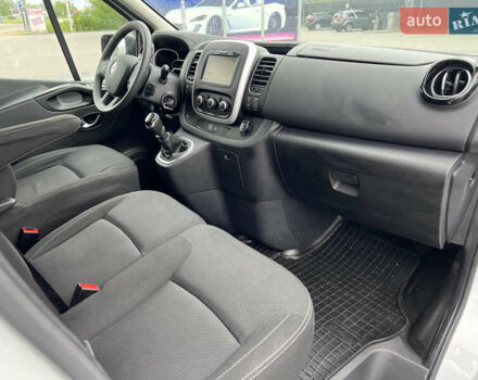 Белый Рено Трафик, объемом двигателя 2 л и пробегом 182 тыс. км за 17600 $, фото 37 на Automoto.ua