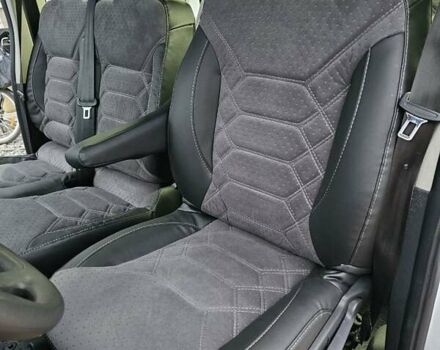 Белый Рено Трафик, объемом двигателя 2 л и пробегом 247 тыс. км за 24999 $, фото 7 на Automoto.ua