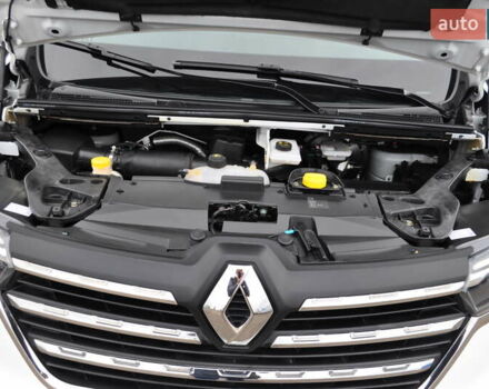 Белый Рено Трафик, объемом двигателя 2 л и пробегом 160 тыс. км за 32500 $, фото 115 на Automoto.ua