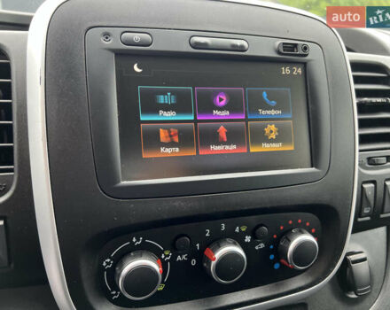 Белый Рено Трафик, объемом двигателя 2 л и пробегом 182 тыс. км за 17600 $, фото 36 на Automoto.ua