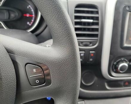 Білий Рено Трафік, об'ємом двигуна 2 л та пробігом 170 тис. км за 14300 $, фото 7 на Automoto.ua