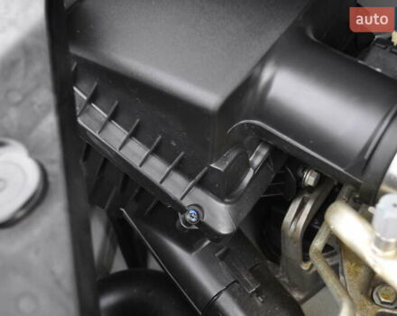 Белый Рено Трафик, объемом двигателя 2 л и пробегом 160 тыс. км за 32500 $, фото 132 на Automoto.ua