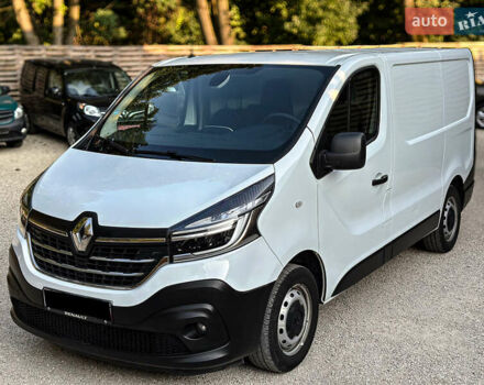 Белый Рено Трафик, объемом двигателя 2 л и пробегом 186 тыс. км за 16900 $, фото 1 на Automoto.ua