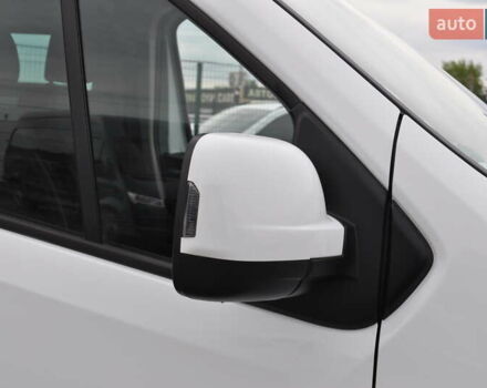 Белый Рено Трафик, объемом двигателя 2 л и пробегом 160 тыс. км за 32500 $, фото 90 на Automoto.ua