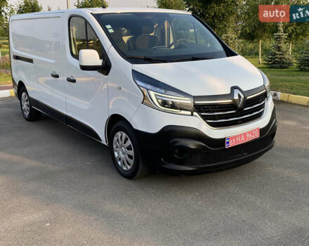 Белый Рено Трафик, объемом двигателя 2 л и пробегом 218 тыс. км за 17450 $, фото 5 на Automoto.ua