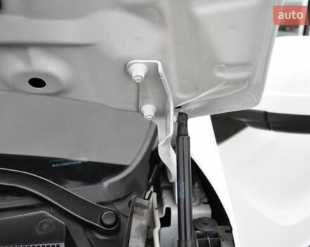 Белый Рено Трафик, объемом двигателя 2 л и пробегом 160 тыс. км за 32500 $, фото 127 на Automoto.ua