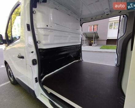Белый Рено Трафик, объемом двигателя 2 л и пробегом 164 тыс. км за 17650 $, фото 17 на Automoto.ua