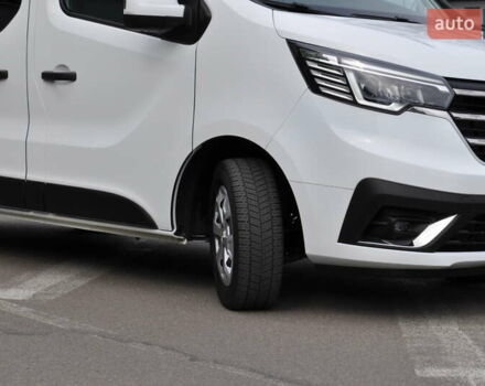 Белый Рено Трафик, объемом двигателя 2 л и пробегом 160 тыс. км за 32500 $, фото 4 на Automoto.ua