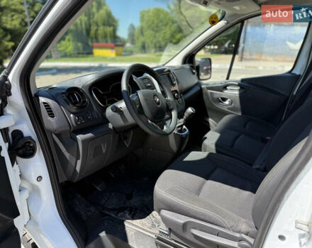 Белый Рено Трафик, объемом двигателя 2 л и пробегом 135 тыс. км за 14999 $, фото 34 на Automoto.ua