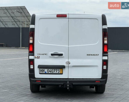 Белый Рено Трафик, объемом двигателя 2 л и пробегом 180 тыс. км за 17500 $, фото 24 на Automoto.ua