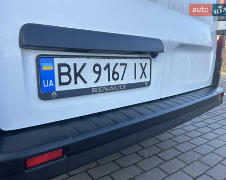 Белый Рено Трафик, объемом двигателя 2 л и пробегом 127 тыс. км за 22000 $, фото 9 на Automoto.ua