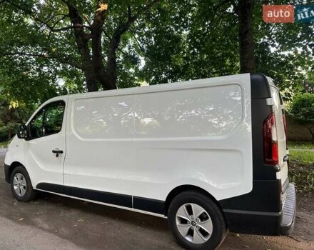 Белый Рено Трафик, объемом двигателя 2 л и пробегом 14 тыс. км за 21500 $, фото 2 на Automoto.ua