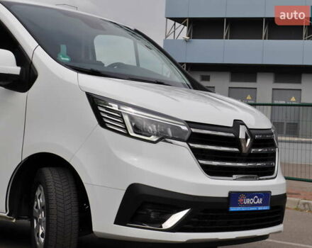 Белый Рено Трафик, объемом двигателя 2 л и пробегом 160 тыс. км за 32500 $, фото 3 на Automoto.ua