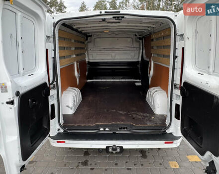 Белый Рено Трафик, объемом двигателя 2 л и пробегом 127 тыс. км за 20900 $, фото 21 на Automoto.ua