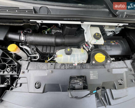 Рено Трафік 2021 у Дніпро (Дніпропетровську) на Automoto.ua Білий Рено Трафік, об'ємом двигуна 2 л та пробігом 97 тис. км за 20600 $, фото 60 на Automoto.ua