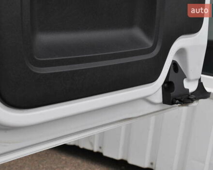 Белый Рено Трафик, объемом двигателя 2 л и пробегом 160 тыс. км за 32500 $, фото 46 на Automoto.ua