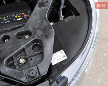 Белый Рено Трафик, объемом двигателя 2 л и пробегом 160 тыс. км за 32500 $, фото 124 на Automoto.ua