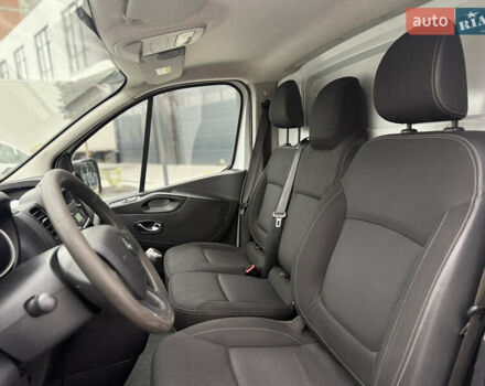 Білий Рено Трафік, об'ємом двигуна 2 л та пробігом 178 тис. км за 16700 $, фото 7 на Automoto.ua