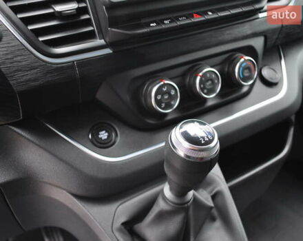 Белый Рено Трафик, объемом двигателя 2 л и пробегом 160 тыс. км за 32500 $, фото 66 на Automoto.ua