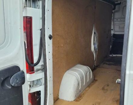 Білий Рено Трафік, об'ємом двигуна 2 л та пробігом 170 тис. км за 14300 $, фото 1 на Automoto.ua