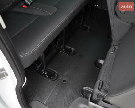 Белый Рено Трафик, объемом двигателя 2 л и пробегом 160 тыс. км за 32500 $, фото 113 на Automoto.ua