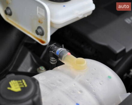 Белый Рено Трафик, объемом двигателя 2 л и пробегом 160 тыс. км за 32500 $, фото 122 на Automoto.ua