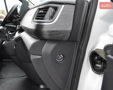 Белый Рено Трафик, объемом двигателя 2 л и пробегом 160 тыс. км за 32500 $, фото 96 на Automoto.ua