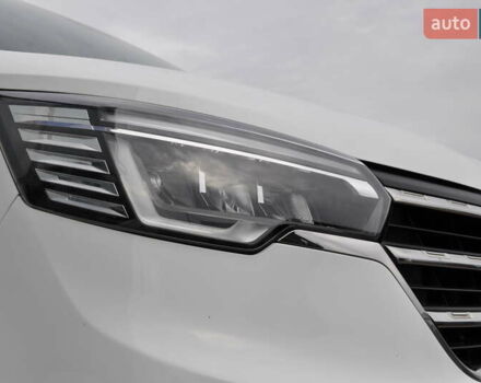 Белый Рено Трафик, объемом двигателя 2 л и пробегом 160 тыс. км за 32500 $, фото 22 на Automoto.ua