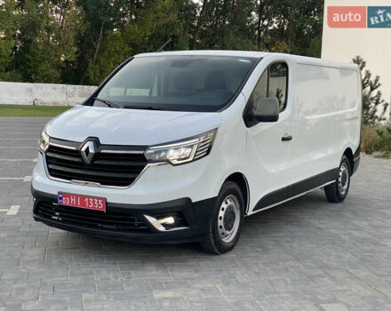 Белый Рено Трафик, объемом двигателя 2 л и пробегом 99 тыс. км за 23600 $, фото 1 на Automoto.ua
