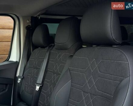 Білий Рено Трафік, об'ємом двигуна 2 л та пробігом 28 тис. км за 29399 $, фото 31 на Automoto.ua