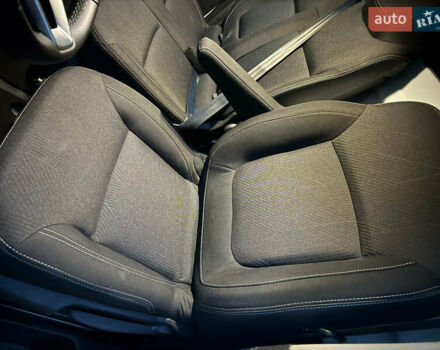 Белый Рено Трафик, объемом двигателя 2 л и пробегом 44 тыс. км за 30750 $, фото 7 на Automoto.ua