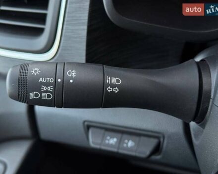 Білий Рено Трафік, об'ємом двигуна 2 л та пробігом 28 тис. км за 29399 $, фото 41 на Automoto.ua