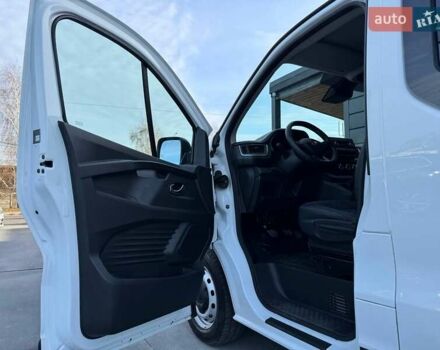 Білий Рено Трафік, об'ємом двигуна 2 л та пробігом 28 тис. км за 29399 $, фото 26 на Automoto.ua