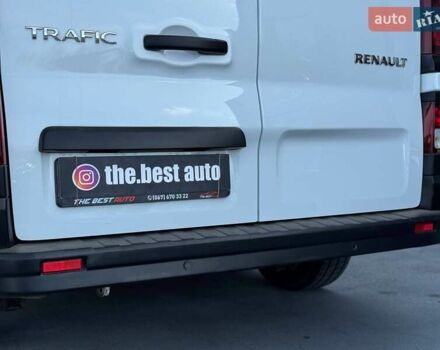 Білий Рено Трафік, об'ємом двигуна 2 л та пробігом 28 тис. км за 29399 $, фото 19 на Automoto.ua