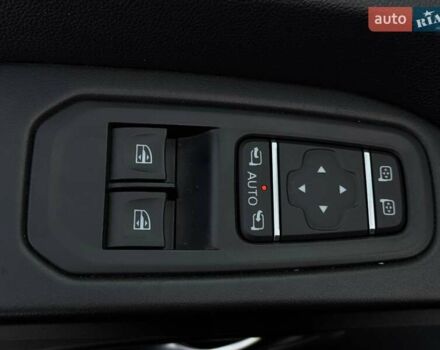 Білий Рено Трафік, об'ємом двигуна 2 л та пробігом 28 тис. км за 29399 $, фото 28 на Automoto.ua