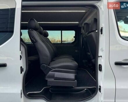 Білий Рено Трафік, об'ємом двигуна 2 л та пробігом 28 тис. км за 29399 $, фото 59 на Automoto.ua